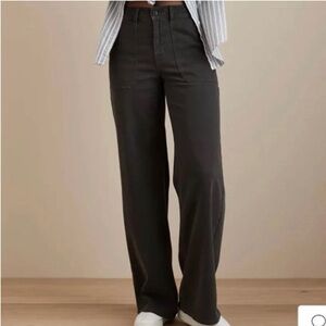 American Eagle Super Hi-Rise Wide Legged Charcoal Pants